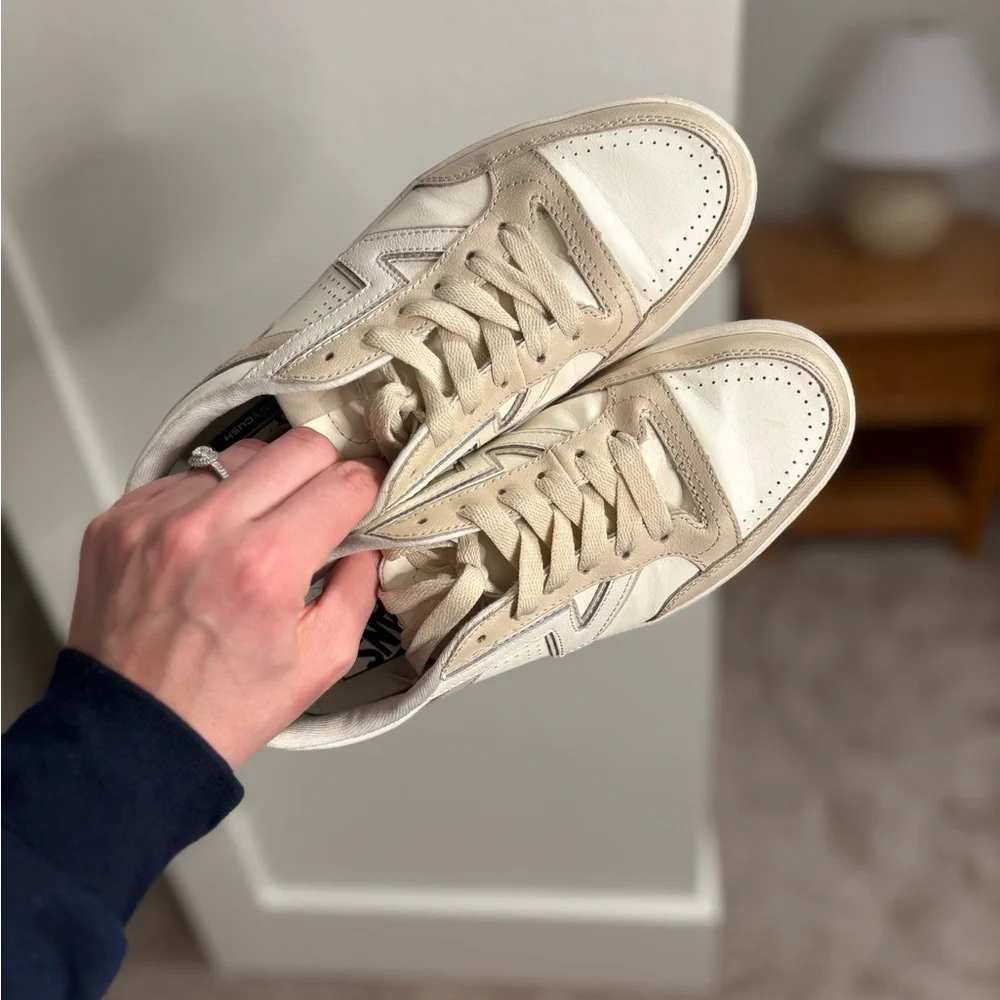 Vans Low-Top Sneaker in White and Beige with Light Blue Accent - Picture 2 of 6